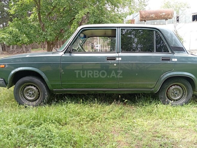 LADA (VAZ) 2107 2006, 72,000 km - 1.6 l - Qazax