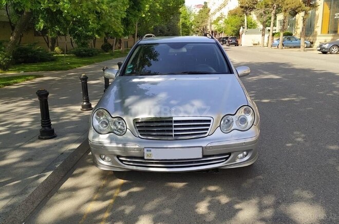 Mercedes C 220 d 2006, 301,900 km - 2.2 l - Bakı