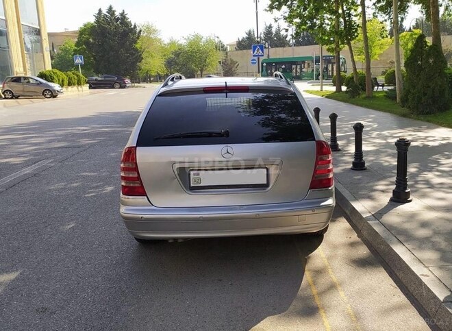Mercedes C 220 d 2006, 301,900 km - 2.2 l - Bakı