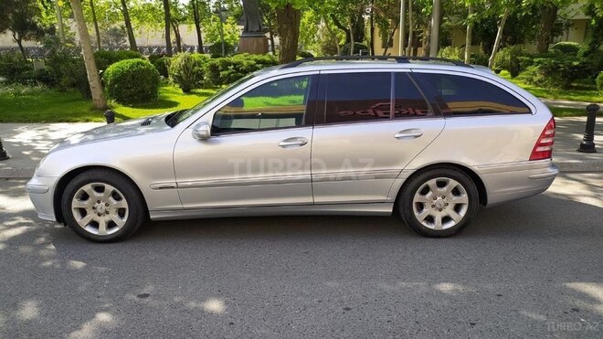 Mercedes C 220 d 2006, 301,900 km - 2.2 l - Bakı