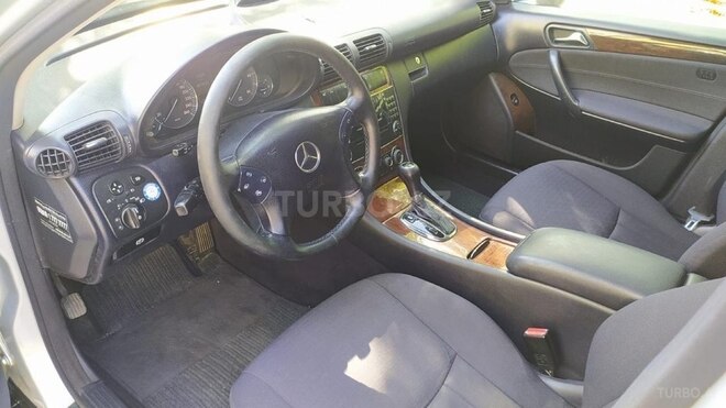 Mercedes C 220 d 2006, 301,900 km - 2.2 l - Bakı