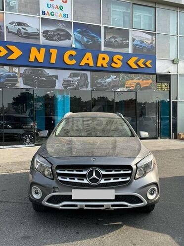 Mercedes GLA 250 4MATIC 2018, 65,000 km - 2.0 l - Bakı