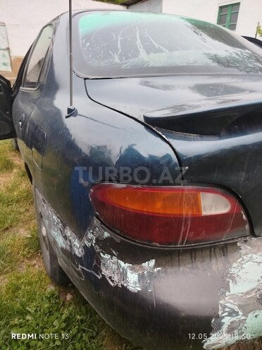 Hyundai Elantra 1998, 360,658 km - 1.5 l - Qusar