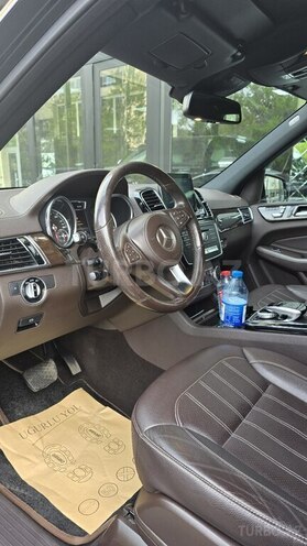 Mercedes GLS 450 4MATIC-12
