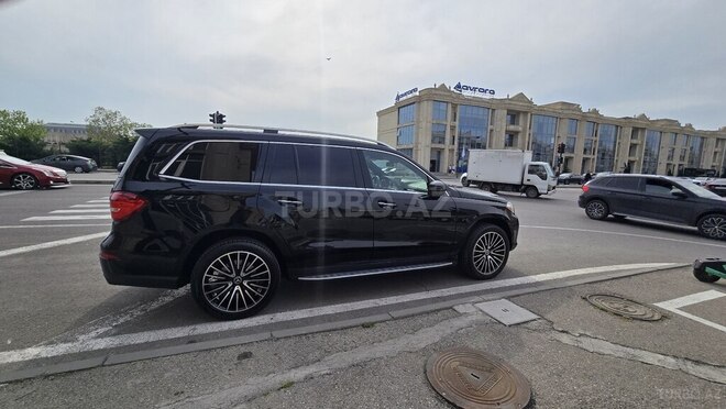 Mercedes GLS 450 4MATIC-15