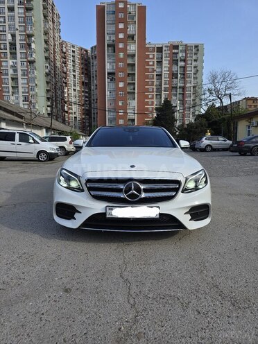 Mercedes E 220 d 2018, 105,000 km - 2.2 л - Bakı