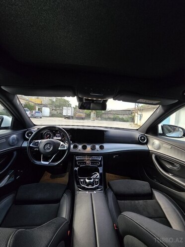 Mercedes E 220 d 2018, 105,000 km - 2.2 л - Bakı
