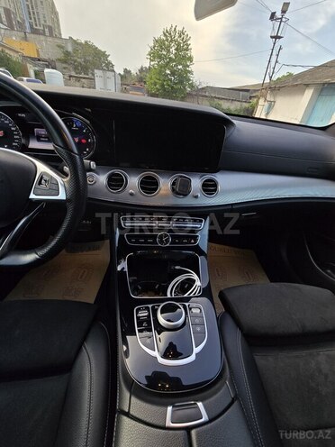 Mercedes E 220 d 2018, 105,000 km - 2.2 л - Bakı