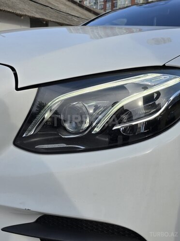 Mercedes E 220 d 2018, 105,000 km - 2.2 л - Bakı