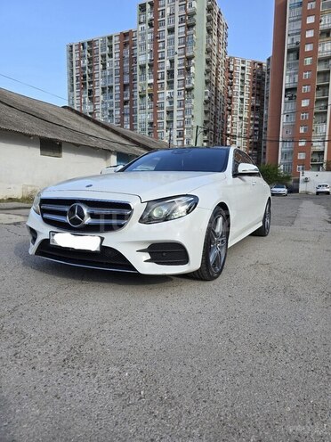 Mercedes E 220 d 2018, 105,000 km - 2.2 л - Bakı