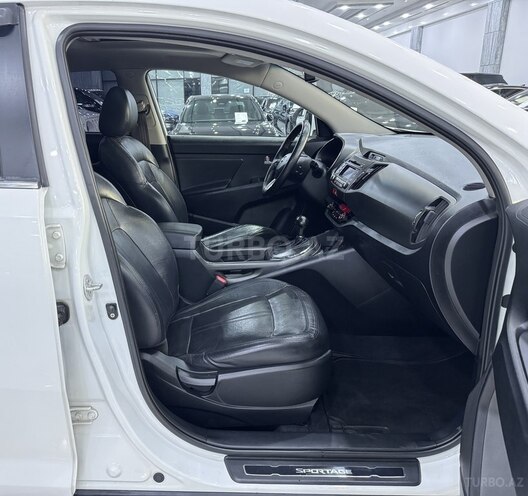 Kia Sportage-12