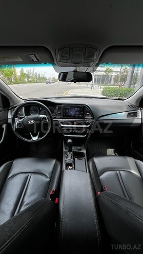 Hyundai Sonata-6