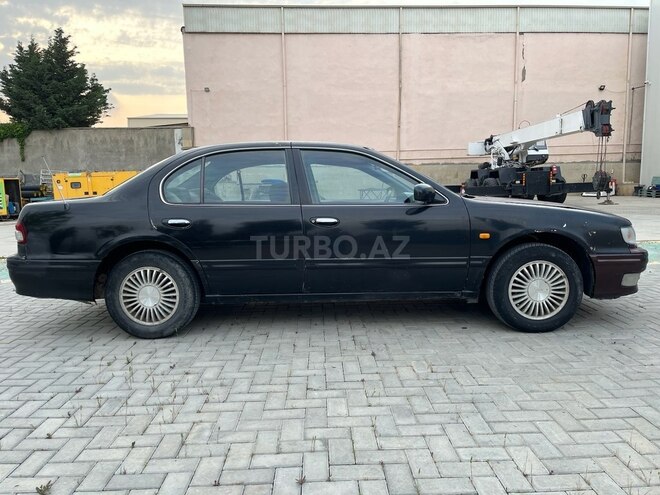 Nissan Maxima-2