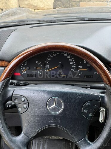 Mercedes E 270 2001, 440,000 km - 2.7 l - Bakı