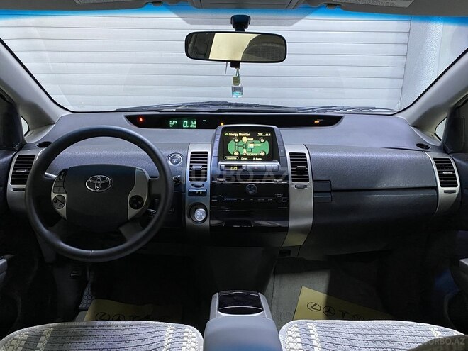 Toyota Prius-15