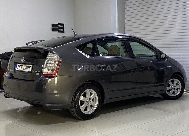 Toyota Prius-13
