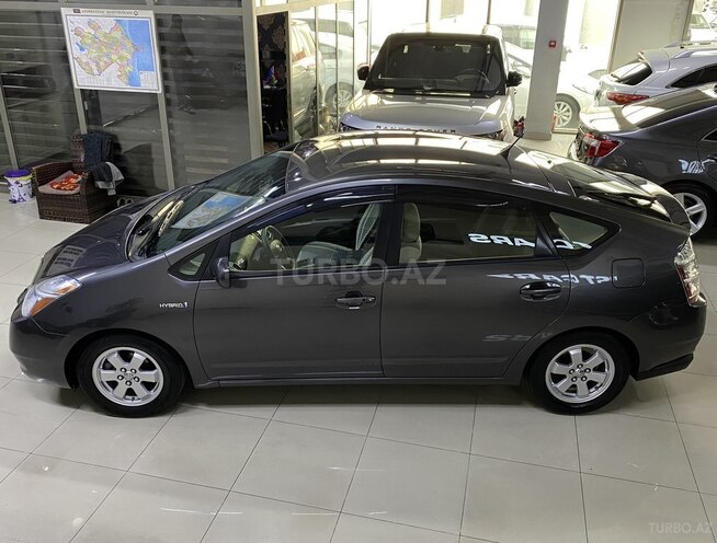 Toyota Prius-8