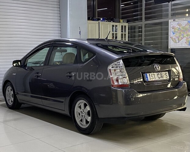 Toyota Prius-10