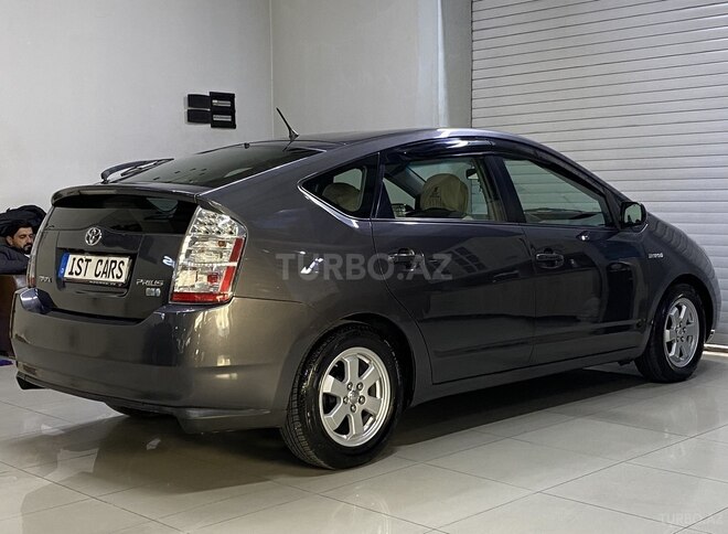 Toyota Prius-11