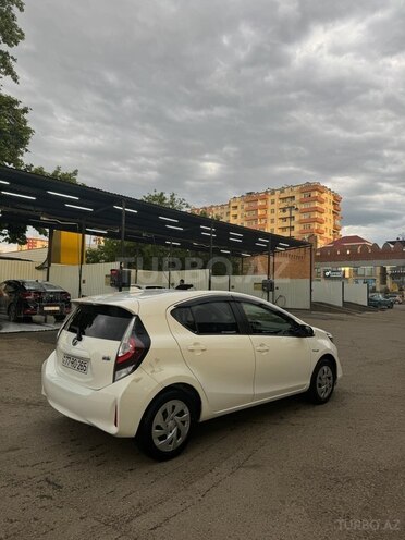 Toyota Aqua 2019, 130,000 km - 1.5 л - Gəncə