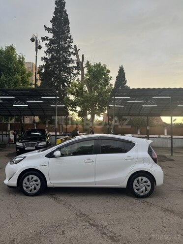 Toyota Aqua 2019, 130,000 km - 1.5 л - Gəncə