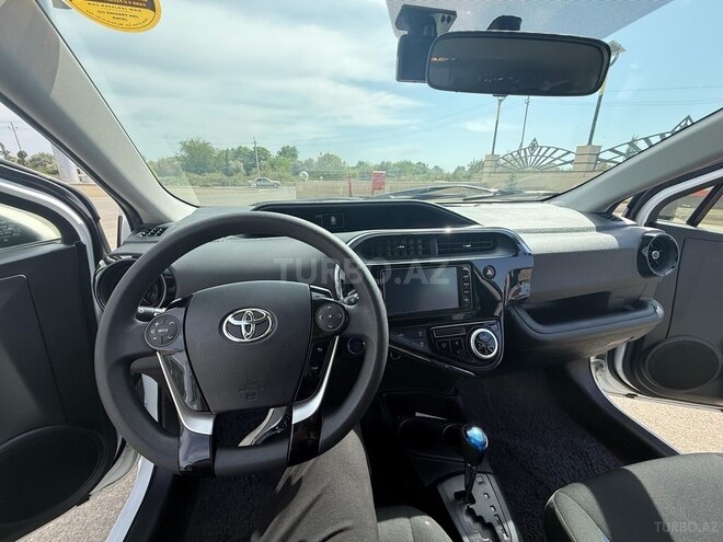 Toyota Aqua 2019, 130,000 km - 1.5 л - Gəncə