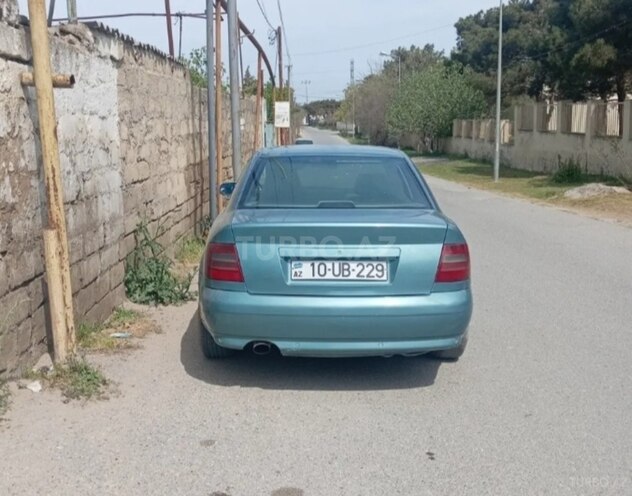 Audi A4 2000, 256,345 km - 1.8 l - Bakı