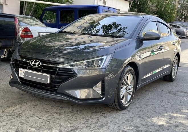 Hyundai Elantra 2018, 130,000 km - 1.6 л - Bakı