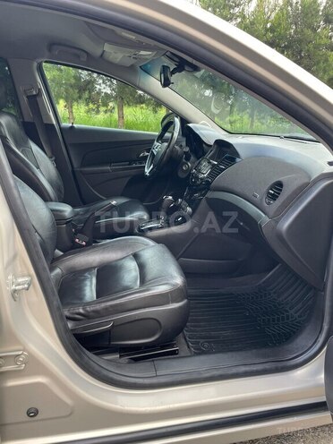 Chevrolet Cruze 2011, 252,985 km - 1.4 l - Ağdaş