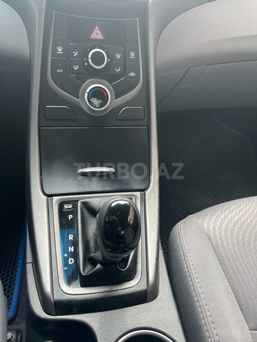 Hyundai Elantra 2015, 102,800 km - 1.8 l - Bakı