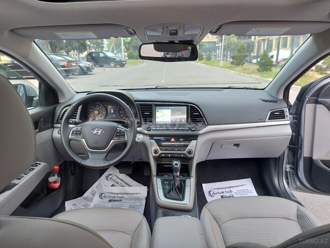 Hyundai Elantra 2016, 18,000 km - 2.0 l - Bakı