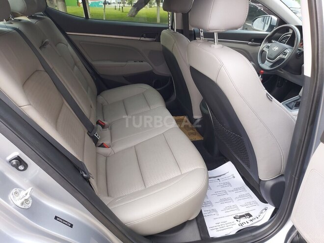Hyundai Elantra 2016, 18,000 km - 2.0 l - Bakı