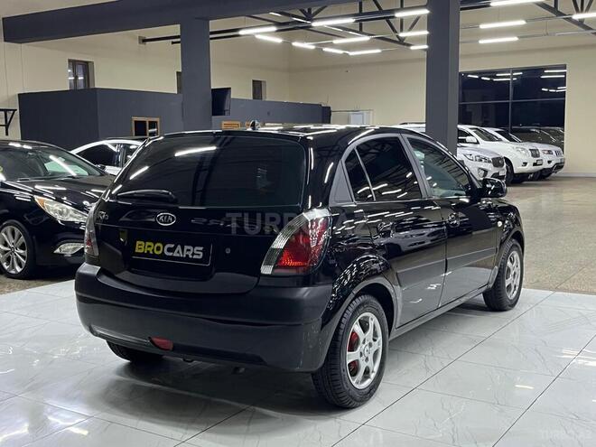 Kia Rio 2006, 215,000 km - 1.4 l - Bakı