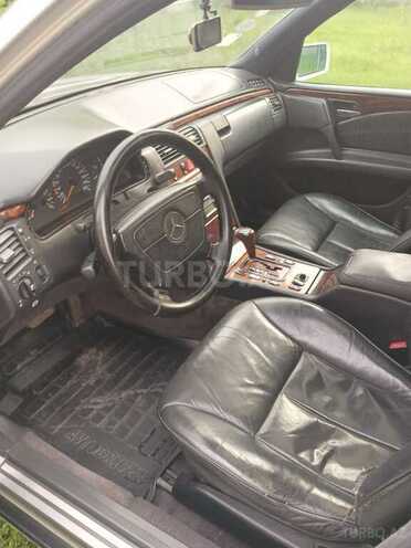 Mercedes E 300 d 1998, 396,670 km - 3.0 л - İsmayıllı