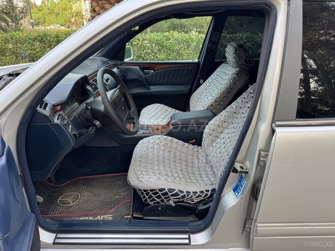 Mercedes E 200 1996, 320,000 km - 2.0 l - Sumqayıt