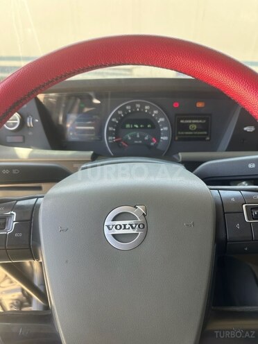 Volvo FH 13 2015, 1,100,000 km - 13.0 l - Bakı