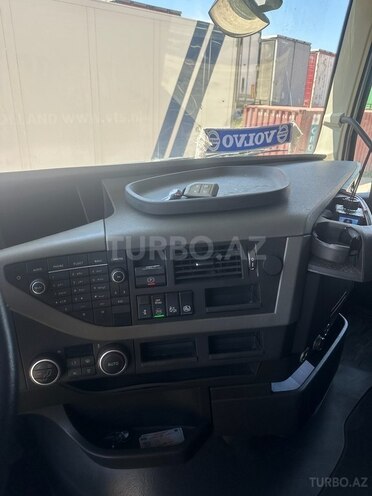 Volvo FH 13 2015, 1,100,000 km - 13.0 l - Bakı