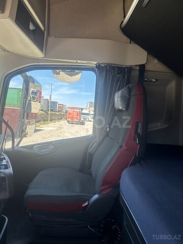 Volvo FH 13 2015, 1,100,000 km - 13.0 l - Bakı