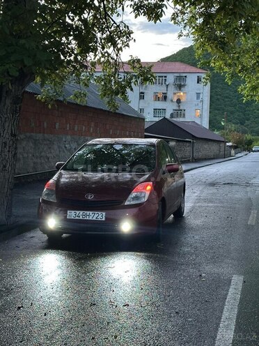 Toyota Prius-12