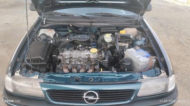 Opel Astra 1997, 250,000 km - 1.6 l - Sumqayıt