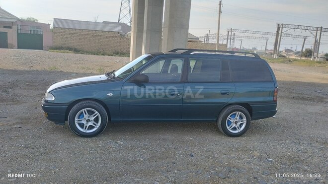 Opel Astra 1997, 250,000 km - 1.6 l - Sumqayıt