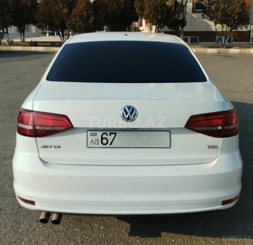 Volkswagen Jetta-2