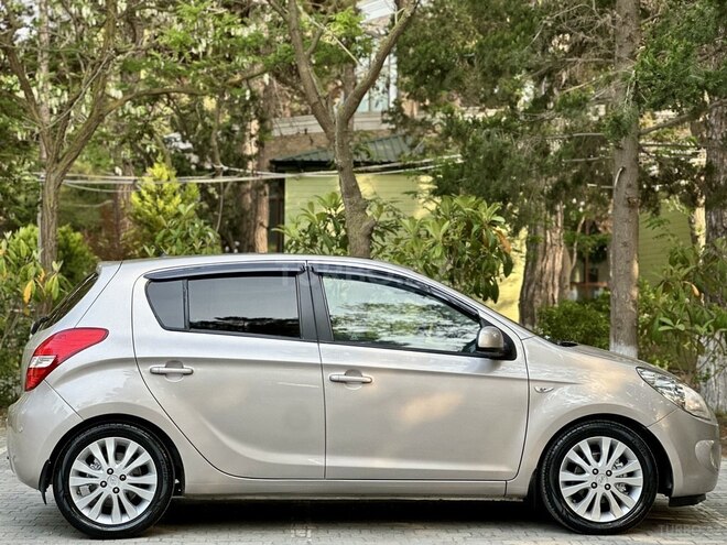Hyundai i20 2010, 166,000 km - 1.6 l - Bakı