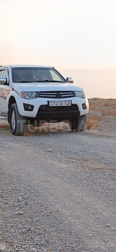 Mitsubishi L200 2011, 268,000 km - 2.5 l - Naxçıvan