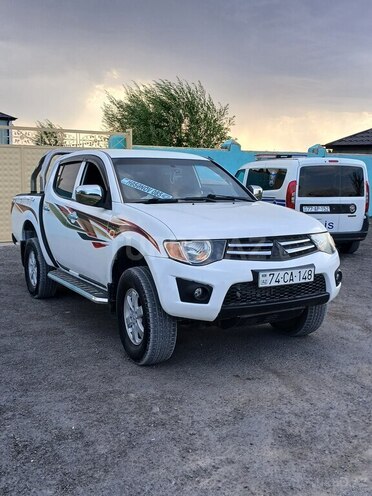 Mitsubishi L200 2011, 268,000 km - 2.5 l - Naxçıvan