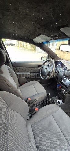 Chevrolet Aveo-10