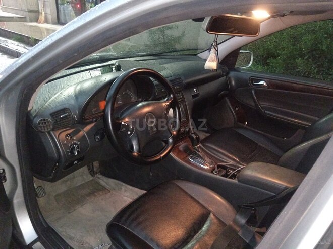 Mercedes C 240 2002, 539,246 km - 2.6 l - Qazax