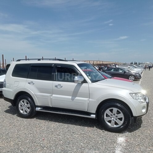 Mitsubishi Pajero 2008, 440,000 km - 3.0 l - Gəncə