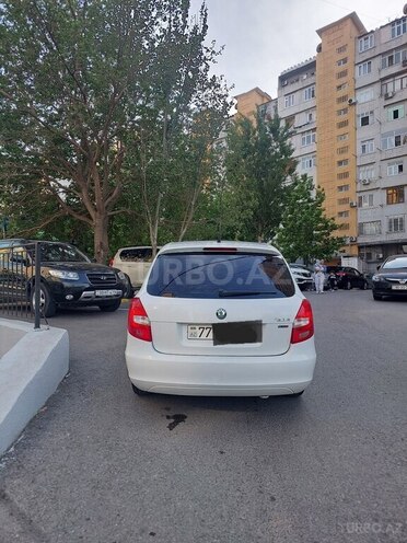Skoda Fabia 2011, 324,000 km - 1.6 l - Bakı