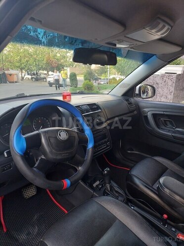 Skoda Fabia 2011, 324,000 km - 1.6 l - Bakı